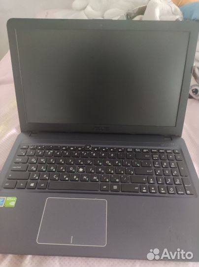 Ноутбук asus
