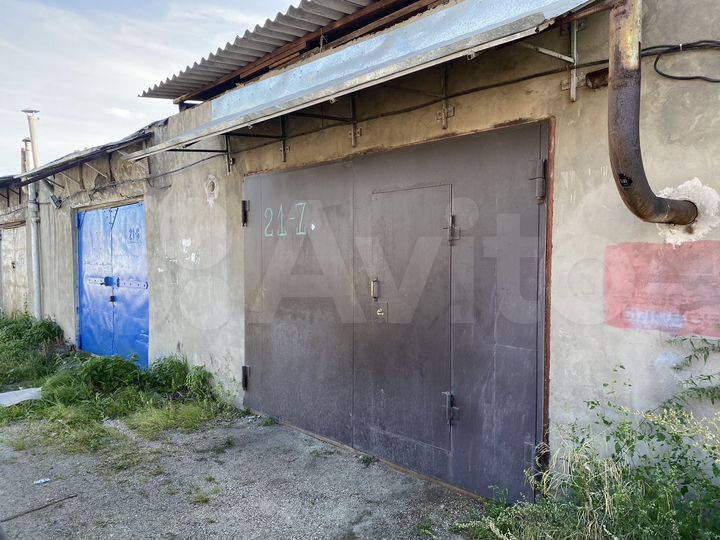 Гараж, > 30 м²