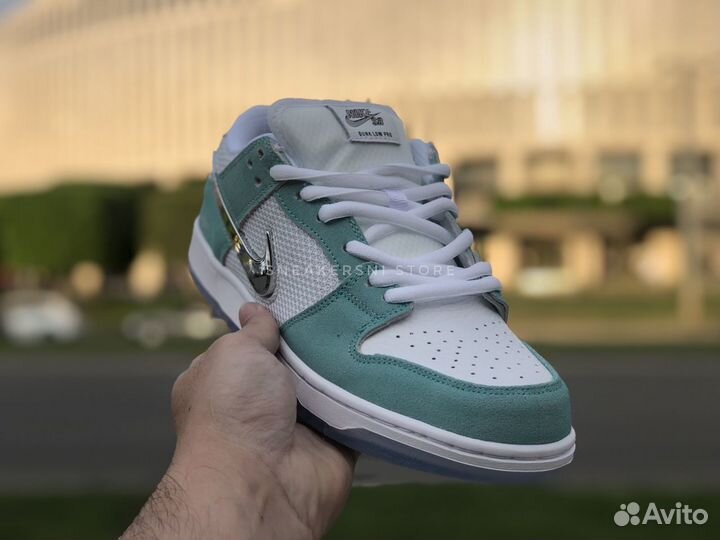 Кроссовки Nike SB Dunk Low April Skateboards