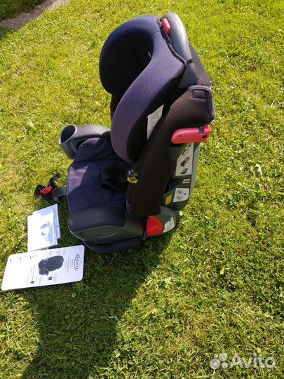 Детское кресло- бустер GracoNautilus 9-36 кг