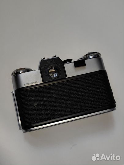 Плёночный фотоаппарат zenit e
