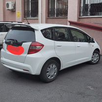 Honda Fit 1.3 CVT, 2011, 174 000 км, с пробегом, цена 800 000 руб.