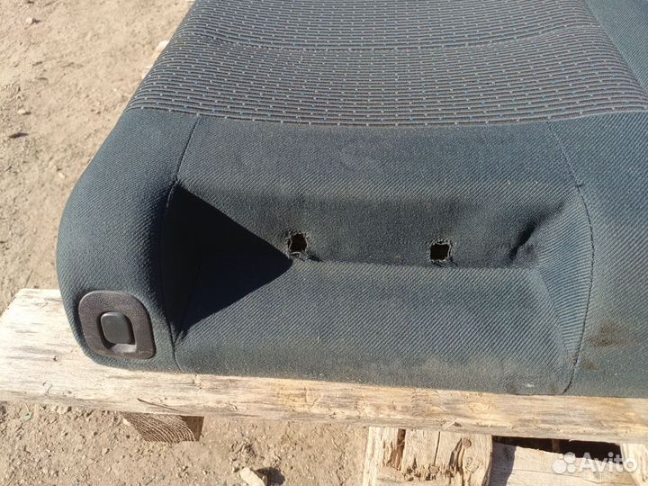 Спинка заднего сидения Mazda 323 BA