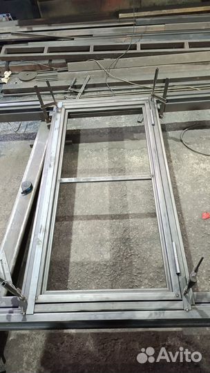 Откатные ворота 4х2 +калитка встроенная Т-профиль