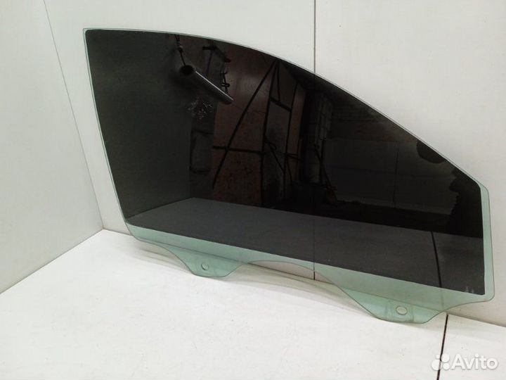 Стекло двери передней правой Volkswagen Touareg