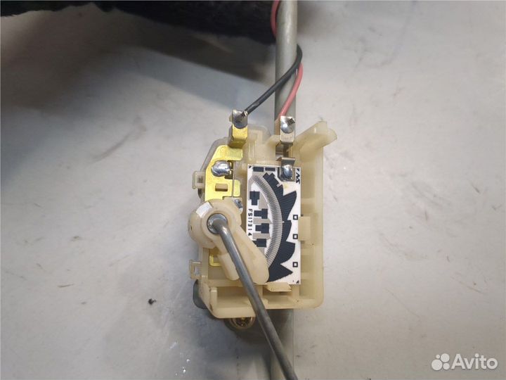 Датчик уровня топлива Subaru Forester (S11), 2002