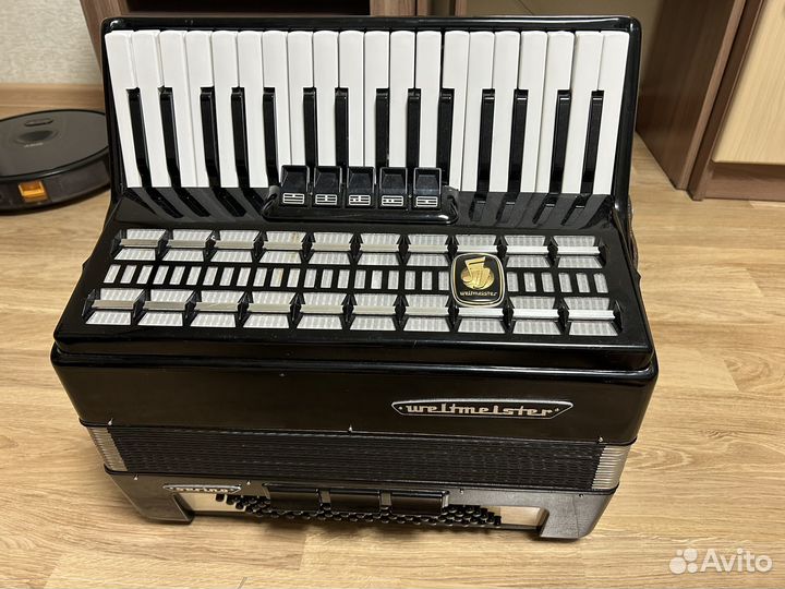 Аккордеон weltmeister serino