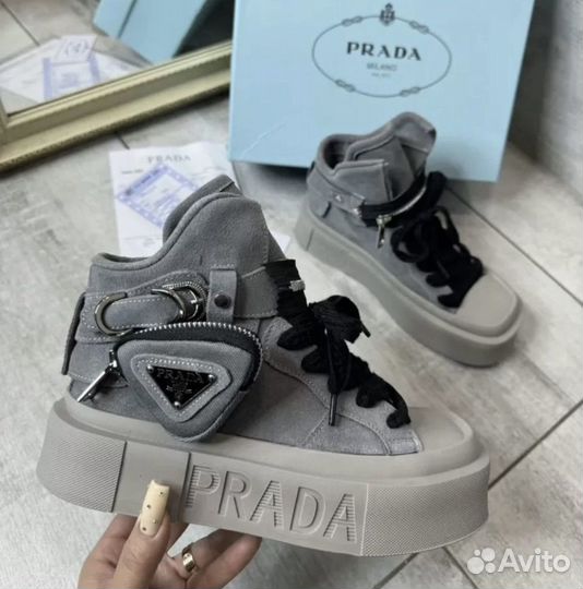 Кроссовки/кеды женские Prada