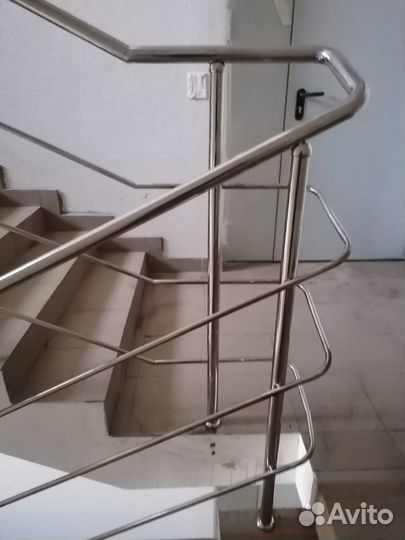 Поручни для лестниц