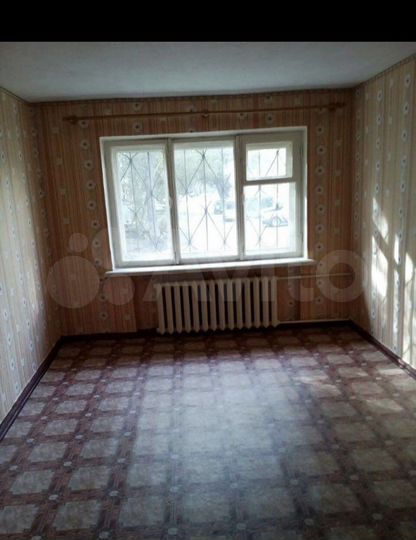 Комната 18 м² в 6-к., 1/4 эт.