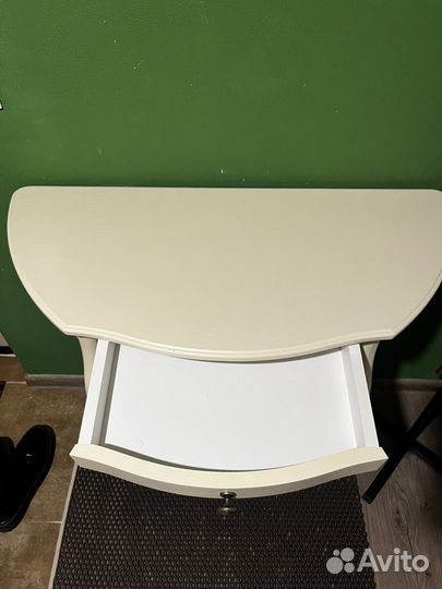 Консольный столик