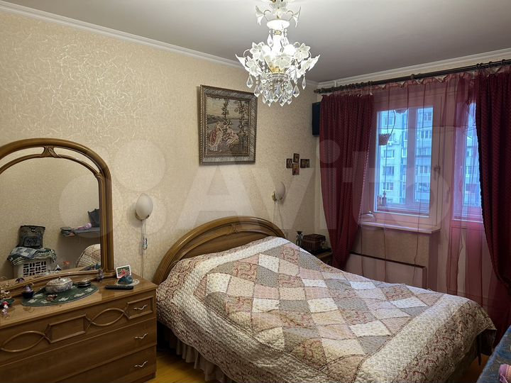 2-к. квартира, 53 м², 8/12 эт.