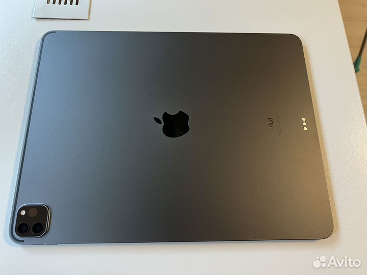 iPad pro 12.9 128 gb 2021 (5 поколение)