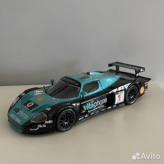Bburago 1:24 Maserati MC12