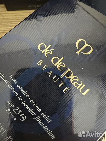 Гибридный тонaльный крем c эффeктом пудры