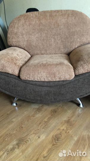 Диван и 2 кресла бу в отличном состоянии