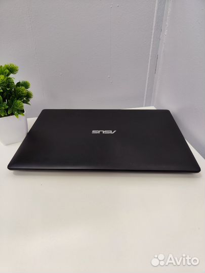 Ноутбук asus x553s