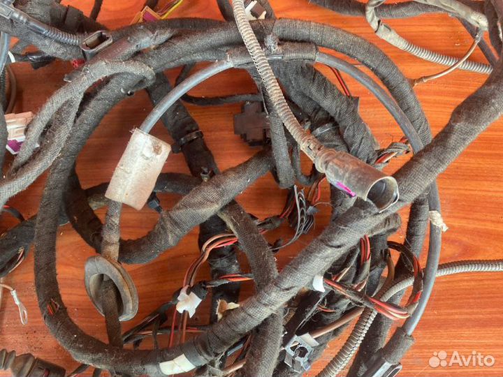 Проводка салона задняя правая Vw Transporter T5