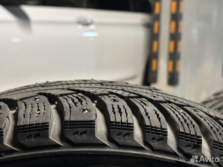 Nokian Tyres Hakkapeliitta 5 235/55 R17 103