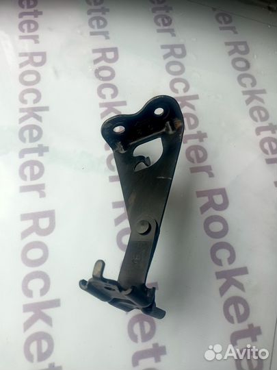 Петля кронштейн спинки сиденья Toyota Corolla 150