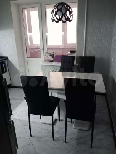 3-к. квартира, 84 м², 10/10 эт.