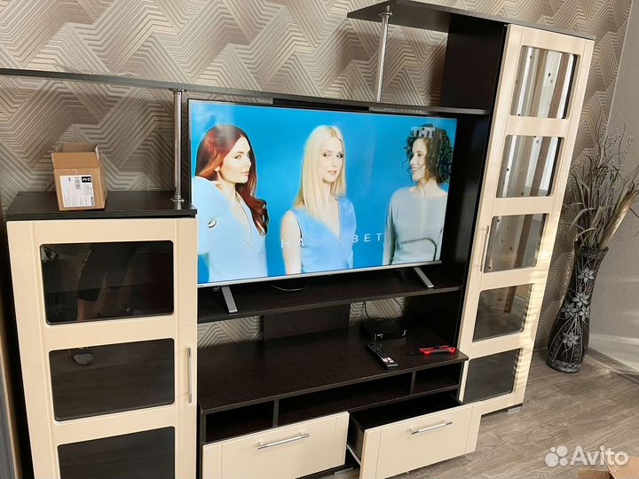 Тумба под телевизор