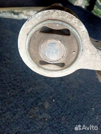 Рычаг подвески передний левый Ford Fusion 2007