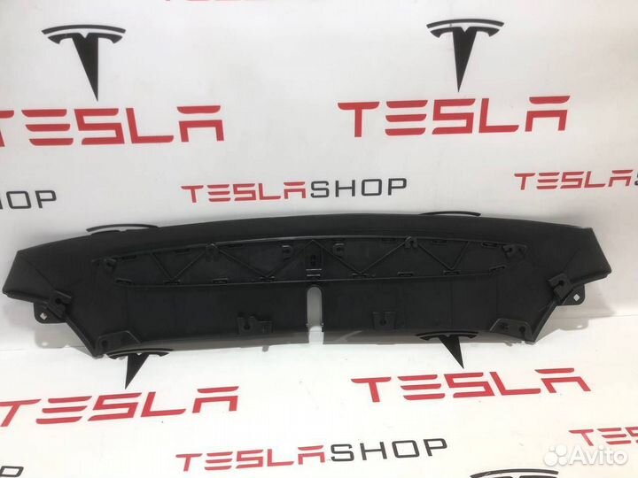 Подкапотный пластик бокса Tesla Model X 2021