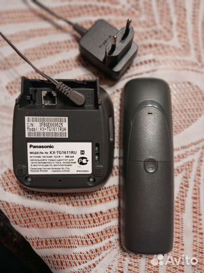 Panasonic dect KX-TG1611RUH телефон
