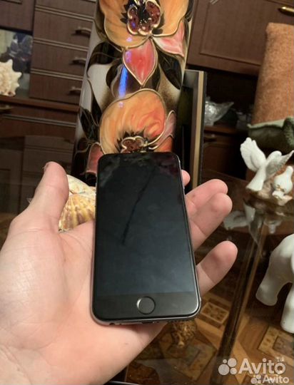 iPhone 6S, 64 ГБ