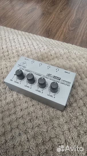 Behringer HA400 (microamp)