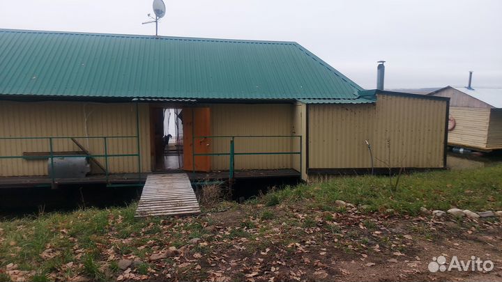 Понтон с хорошим домом