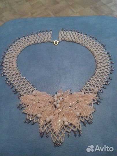 Ожерелье из бисера