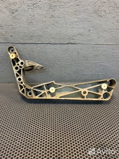 Кронштейн АКПП Bmw X7 G07 M-pack B57D30 2020