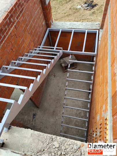 Установка Г образной лестницы с освещением