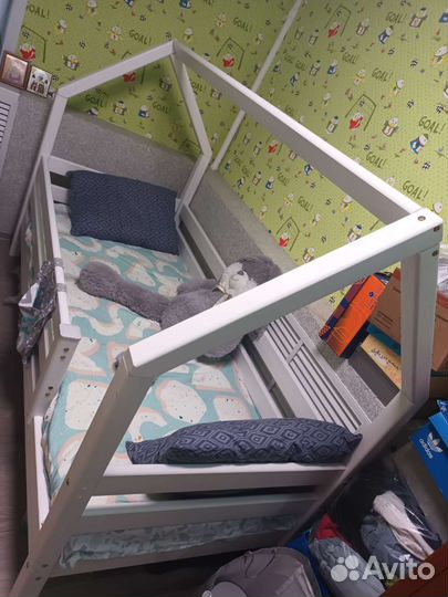 Кровать детская домик