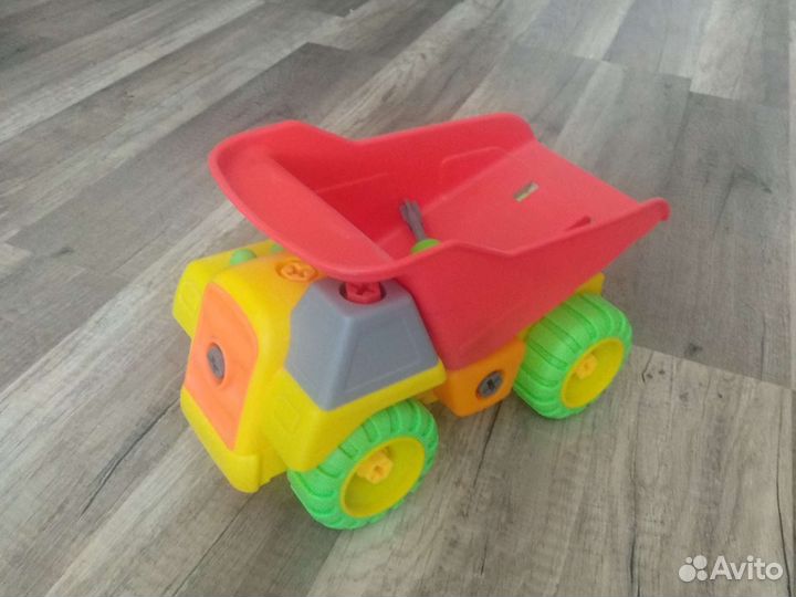 Игрушка грузовик разборный