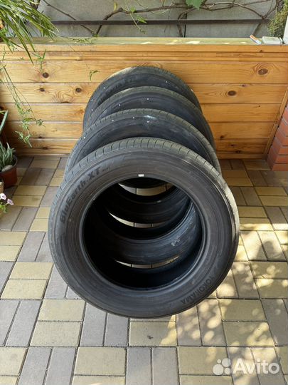 Yokohama BluEarth-XT AE61 235/60 R18