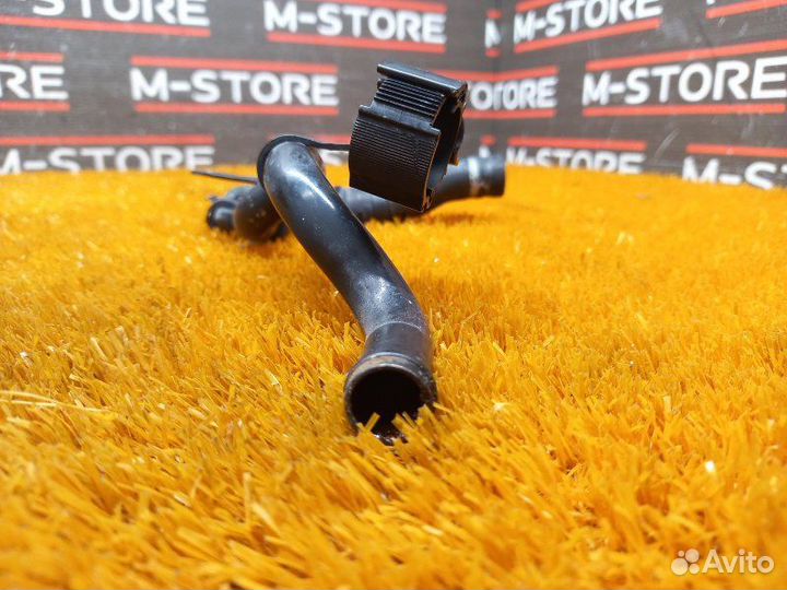 Патрубок системы охлаждения Volkswagen Golf 1K BMY