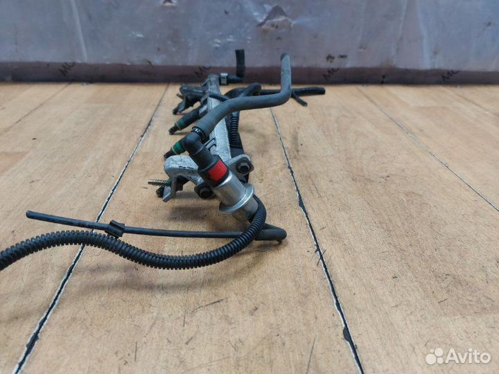 Топливная рампа Ford Focus 1 fydb 2002