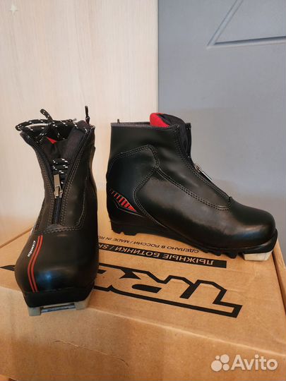 Лыжные ботинки trek