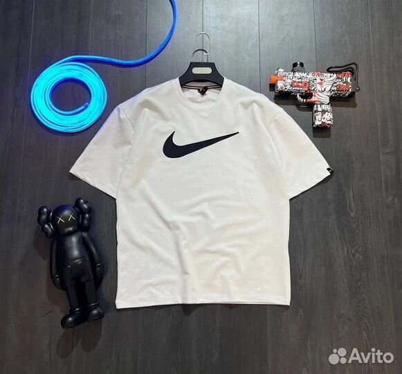 Летняя футболка Nike