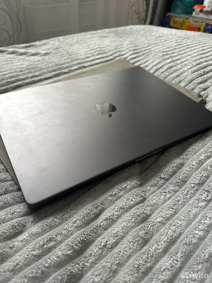 Macbook pro m3 16 512