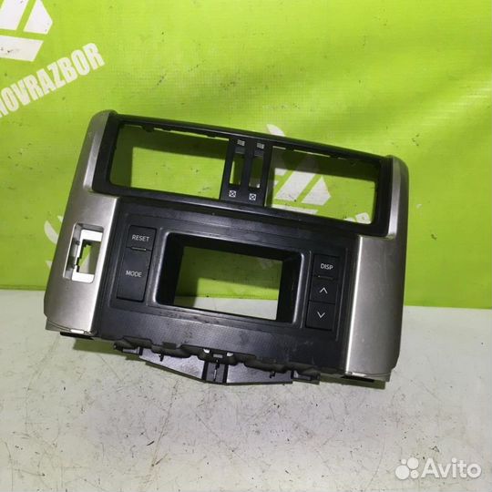 Накладка торпедо Тойота Лэнд Крузер Прадо 150 09+