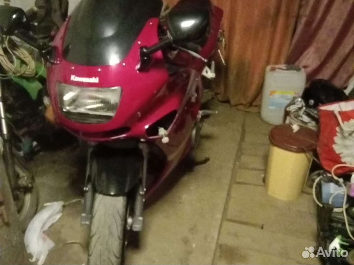 Кавасаки ZZR400