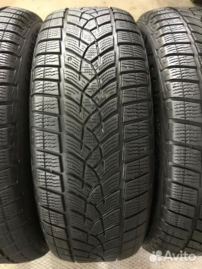 Goodyear UltraGrip Ice SUV Gen-1 215/60 R17 96T