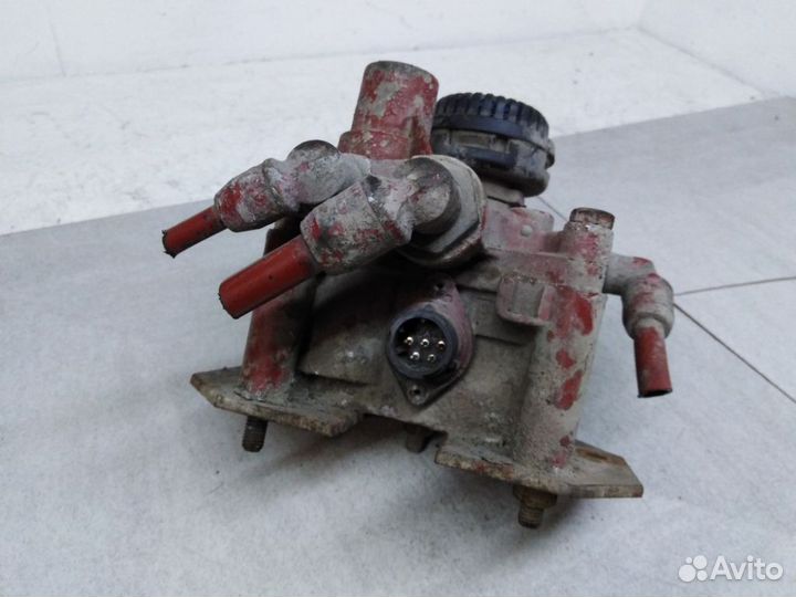 Клапан ускорительный