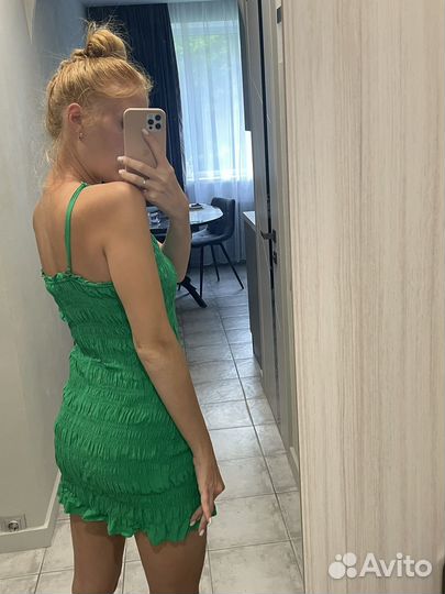 Яркое платье hm