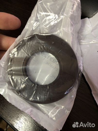 420931284 Сальник коленвала сторона вариатора