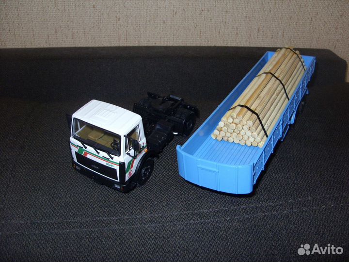 Маз-5433 и маз-5205 сцепка,с грузом сруб